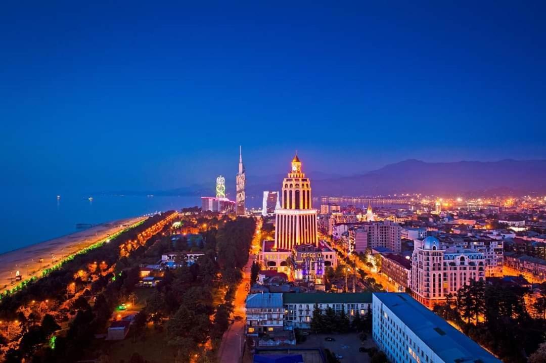 Apartment Twin Towers David Батуми Экстерьер фото
